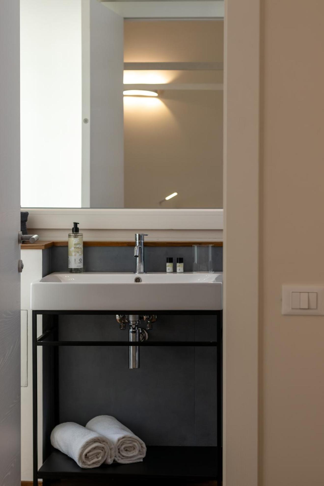 Il Faro Luxury Rooms & Lounge La Spezia Luaran gambar